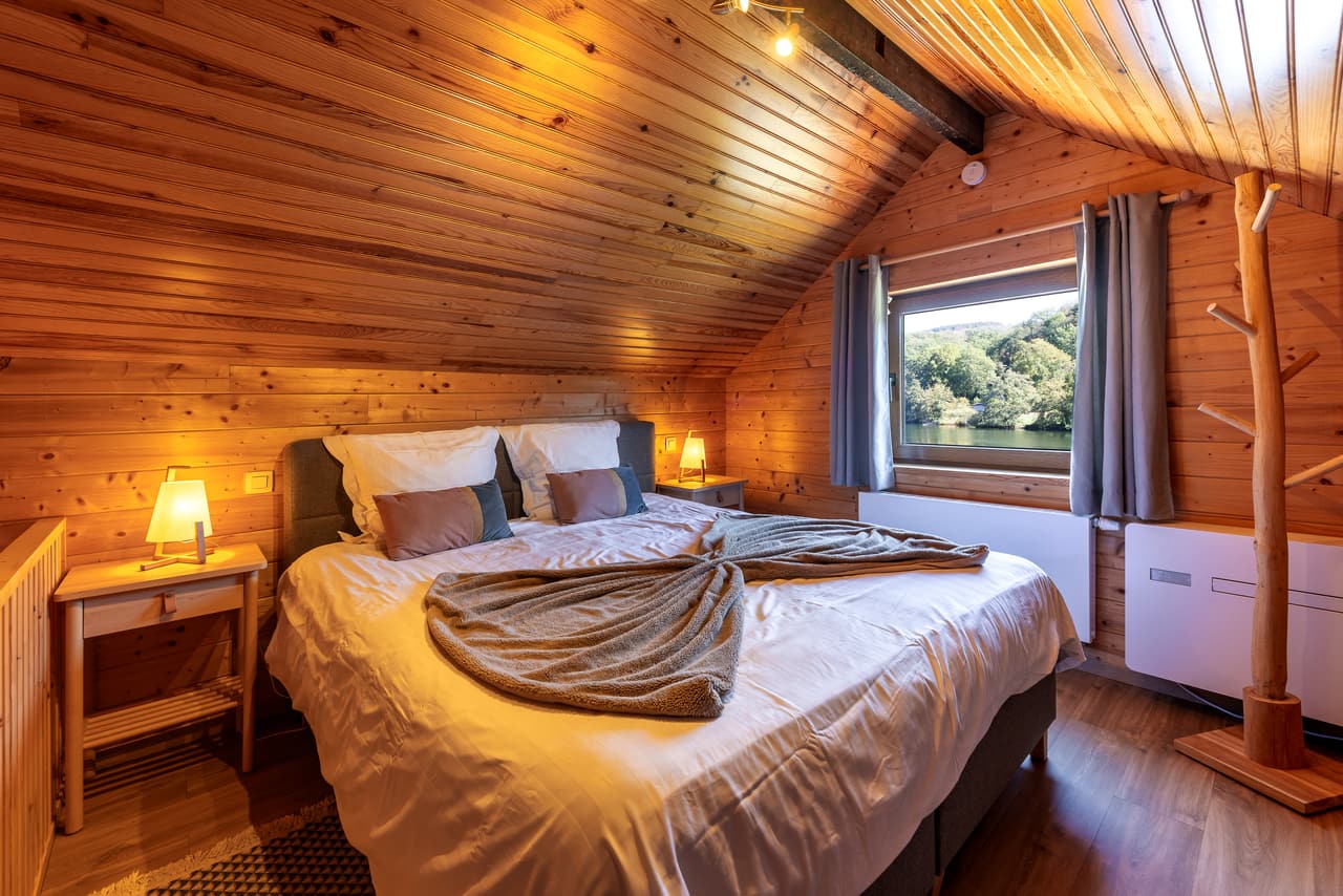 Attic bedroom, with a window onto the river